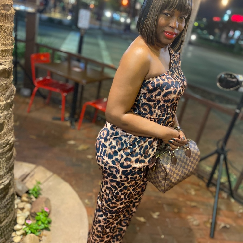 “Cold Shoulder” - Picture 4 of 5